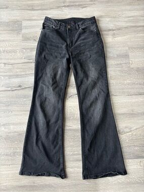 Women’s Black Flared High rise Jeans with stretch